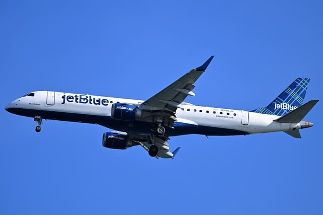 N306JB - Embraer