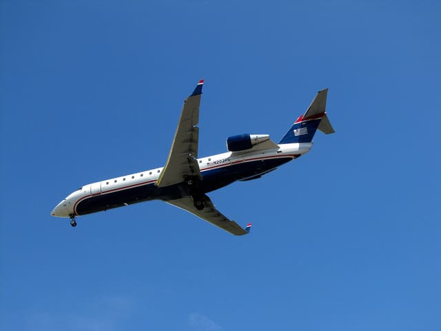 N202PS - Twin-engine aircraft