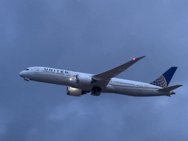 N13954 - Boeing