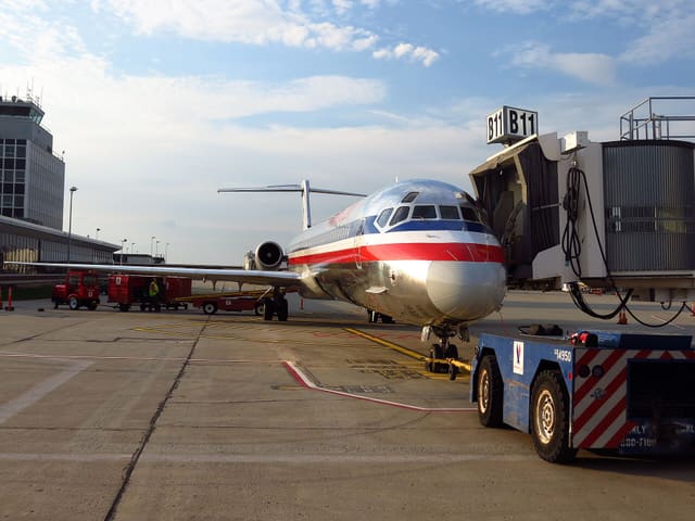 N7522A - Twin-engine aircraft