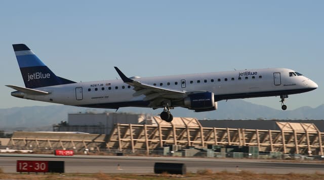 N267JB - Embraer