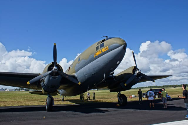  - Twin-engine aircraft