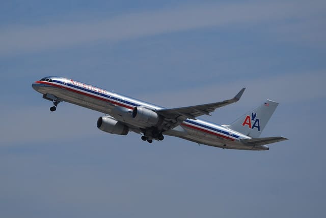 N191AN - Twin-engine aircraft