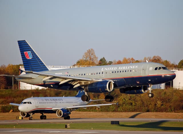 N822UA - Airbus