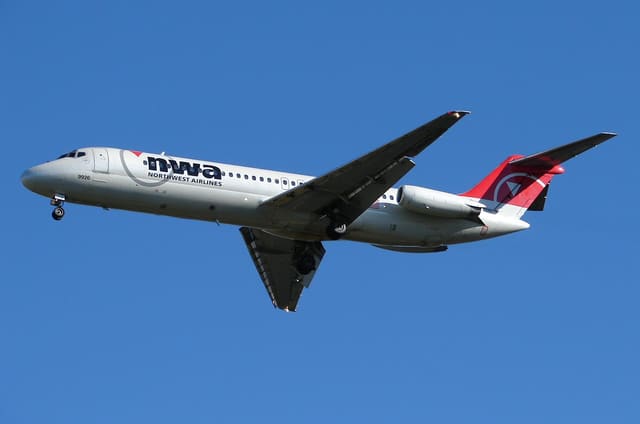 N926NW - Douglas