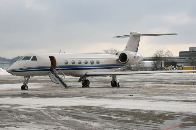N83CP - Business jet