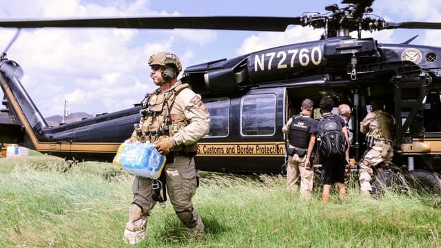 N72760 - Helicopter