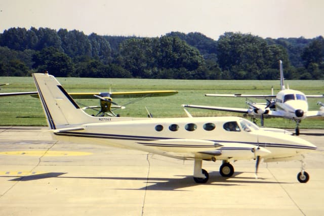 N2706X - Twin-engine aircraft