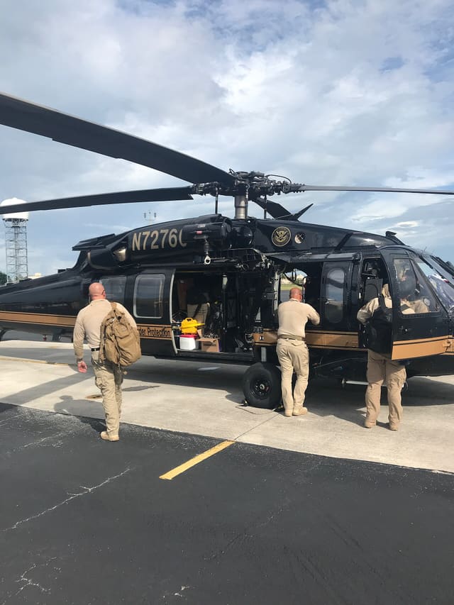 N72760 - Helicopter
