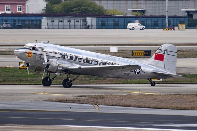 N41CQ - Douglas