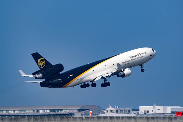 N280UP - Douglas