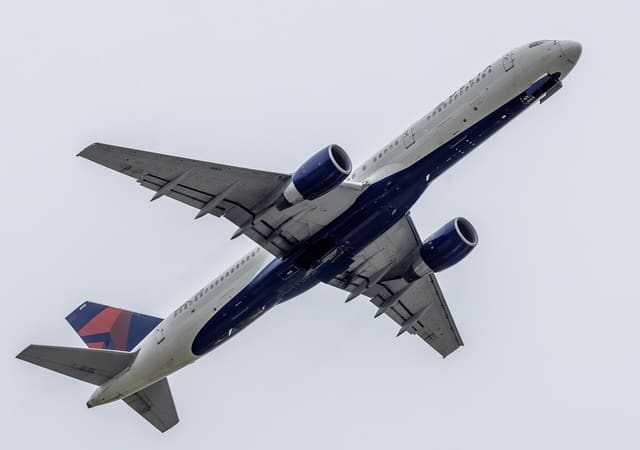 N698DL - Boeing
