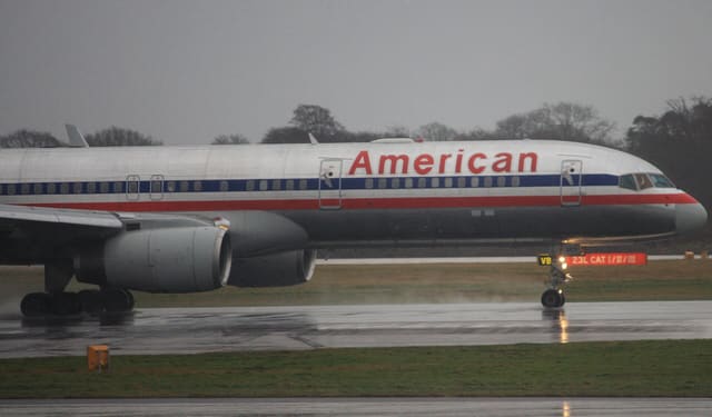 N185AN - Twin-engine aircraft