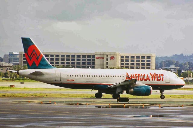 N648AW - Twin-engine aircraft