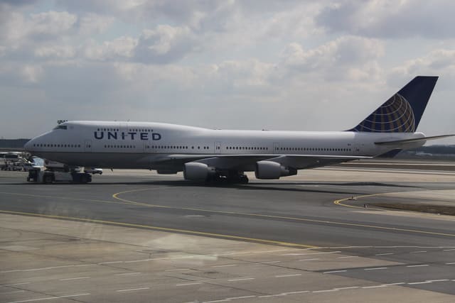 N118UA - Boeing