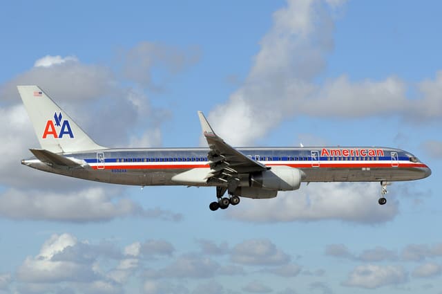 N652AA - Boeing