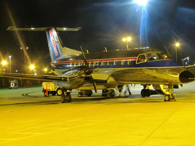 N299SW - Twin-engine aircraft