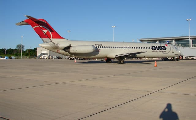 N785NC - Twin-engine aircraft