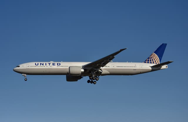 N2140U - Boeing