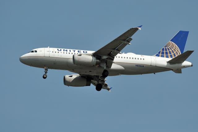 N826UA - Airbus