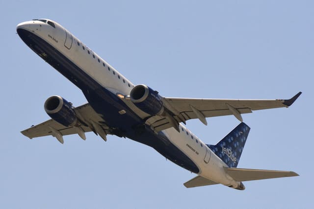 N316JB - Embraer