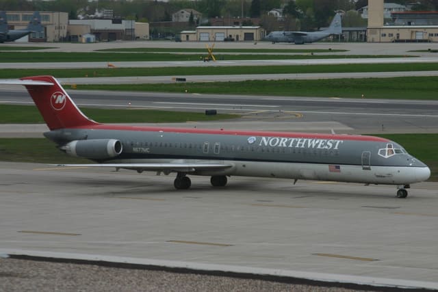N677MC - Aircraft