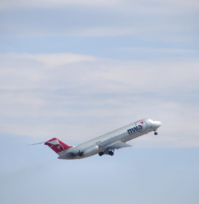 N924RW - Twin-engine aircraft