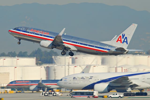 N976AN - Twin-engine aircraft