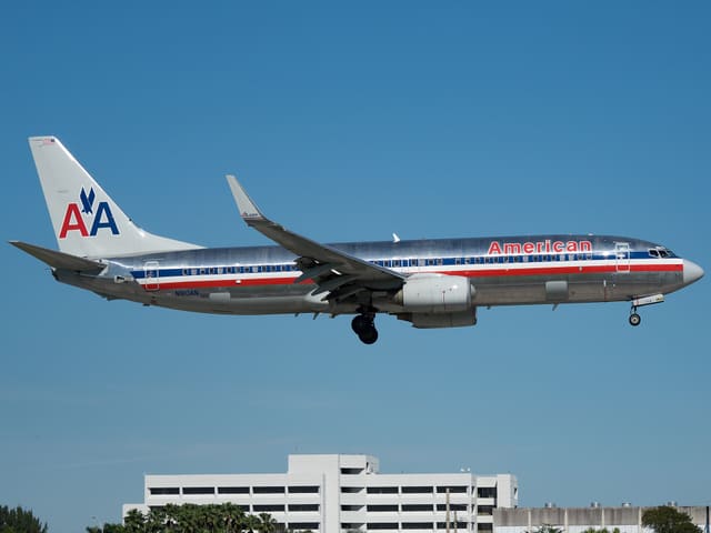 N910AN - Twin-engine aircraft