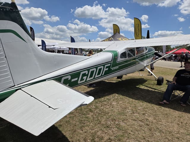 CGDDF - Cessna A185F