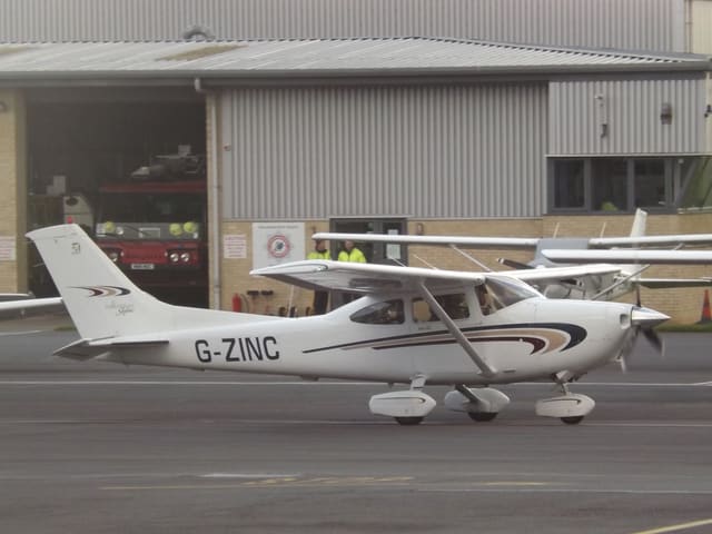 G-ZINC - Cessna