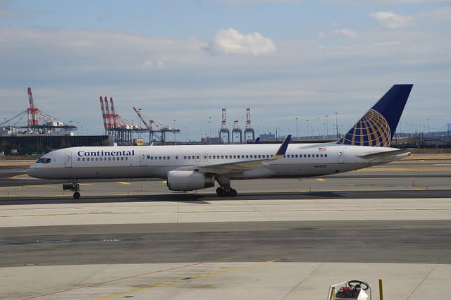 N34137 - Boeing