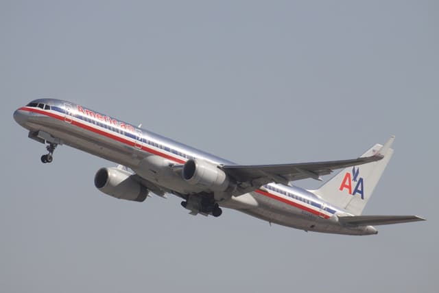 N194AA - Boeing