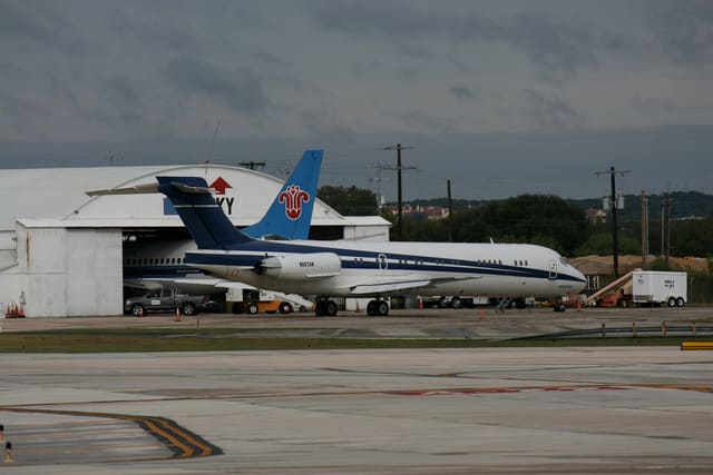 N987AK - Douglas