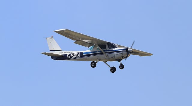 G-BNIV - Cessna