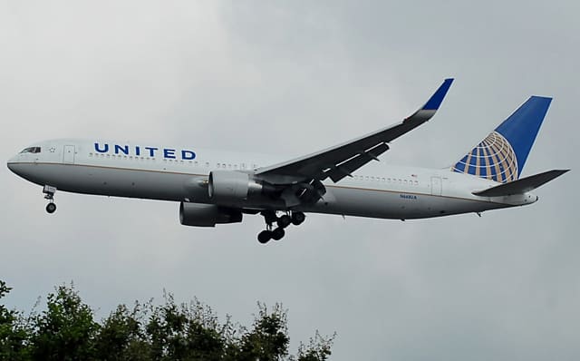 N668UA - Boeing