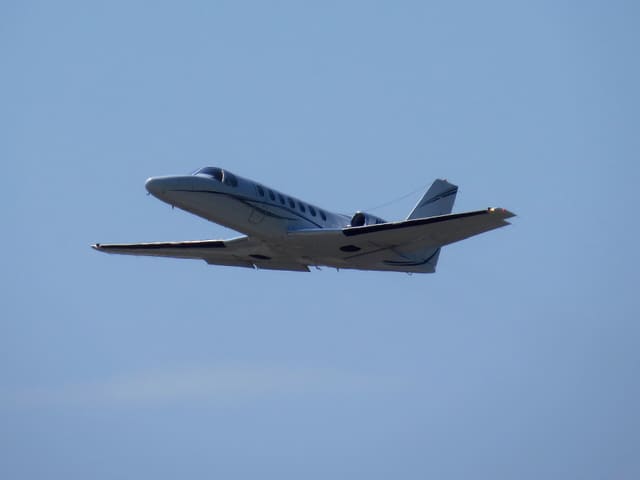 N3FA - Business jet