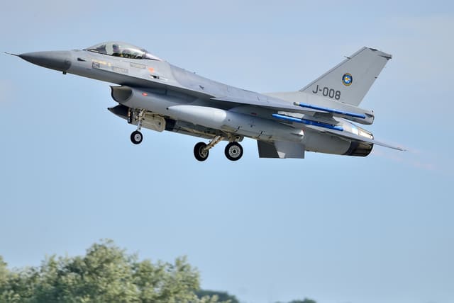  - Single-engine aircraft