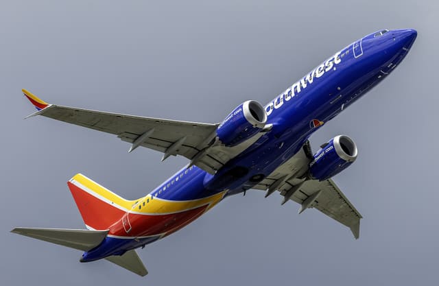N8816Q - Boeing