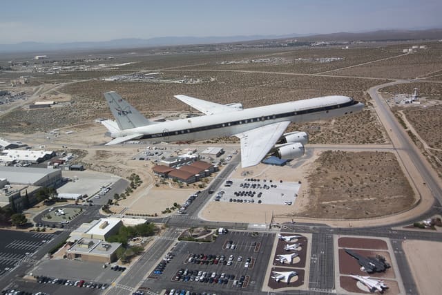 N817NA - Douglas
