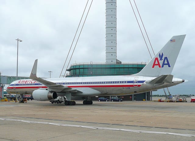 N173AN - Twin-engine aircraft