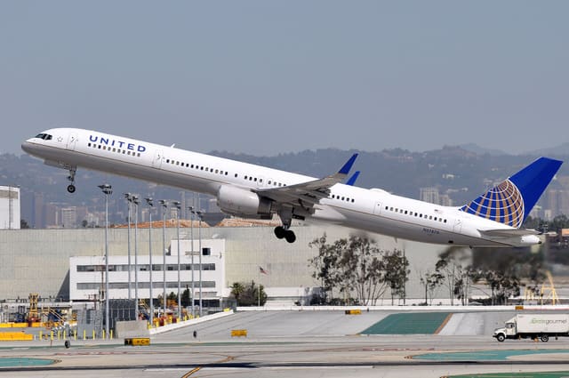 N57870 - Boeing