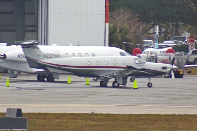 N227NS - Pilatus