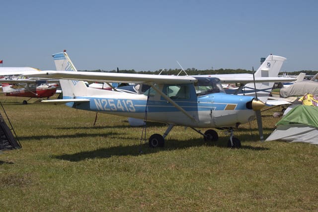 N25413 - Cessna