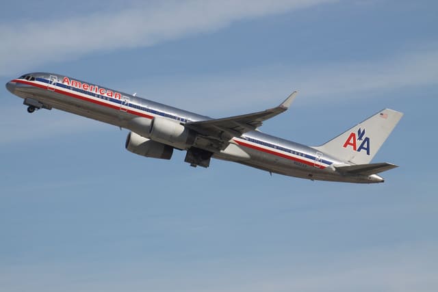 N692AA - Boeing