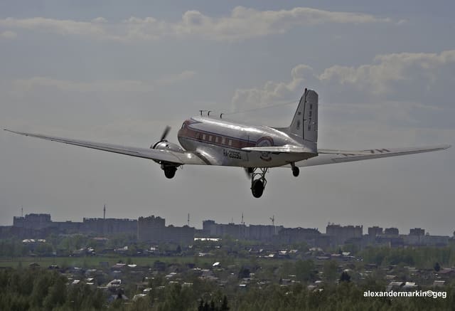 N97H - Twin-engine aircraft