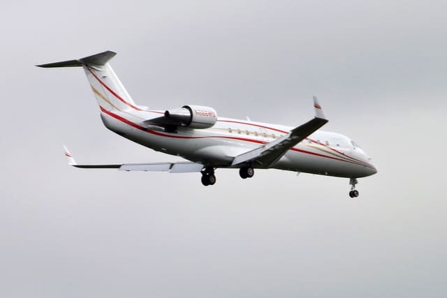 N888WU - Business jet