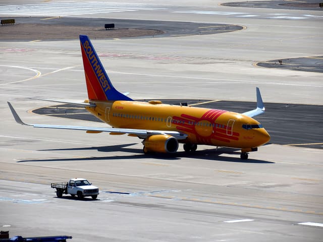 N781WN - Boeing