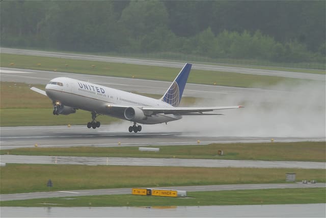 N656UA - Boeing