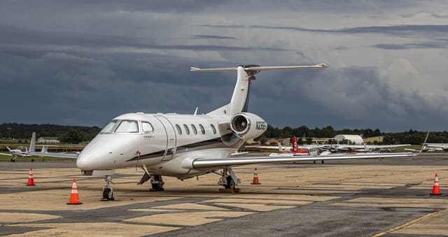 N235EE - Embraer